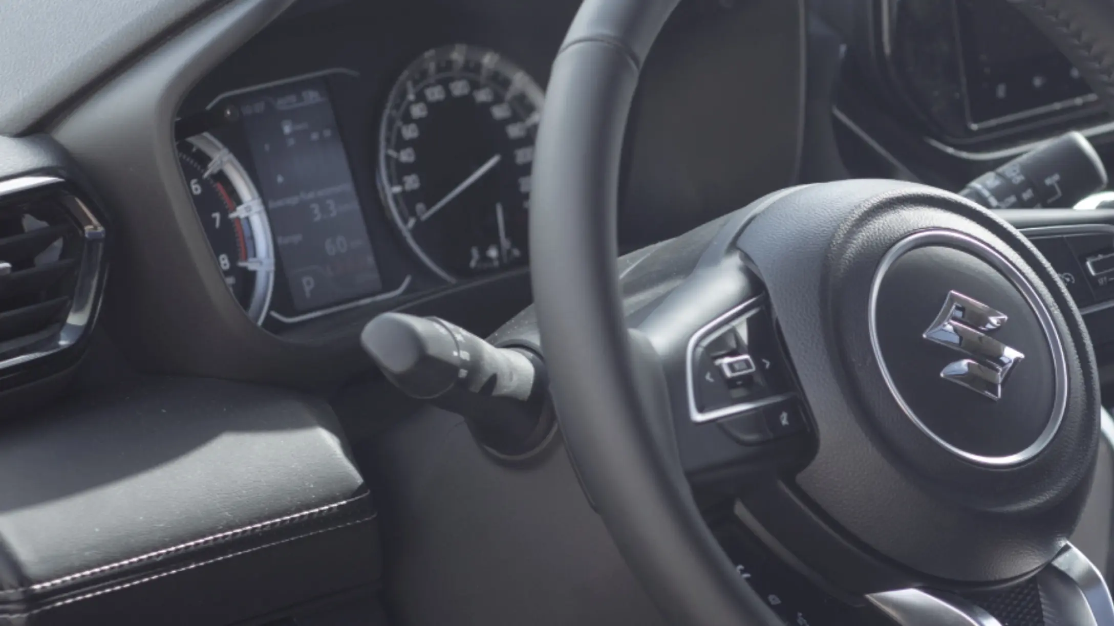 ¿Qué son las luces del tablero del auto y por qué se encienden?